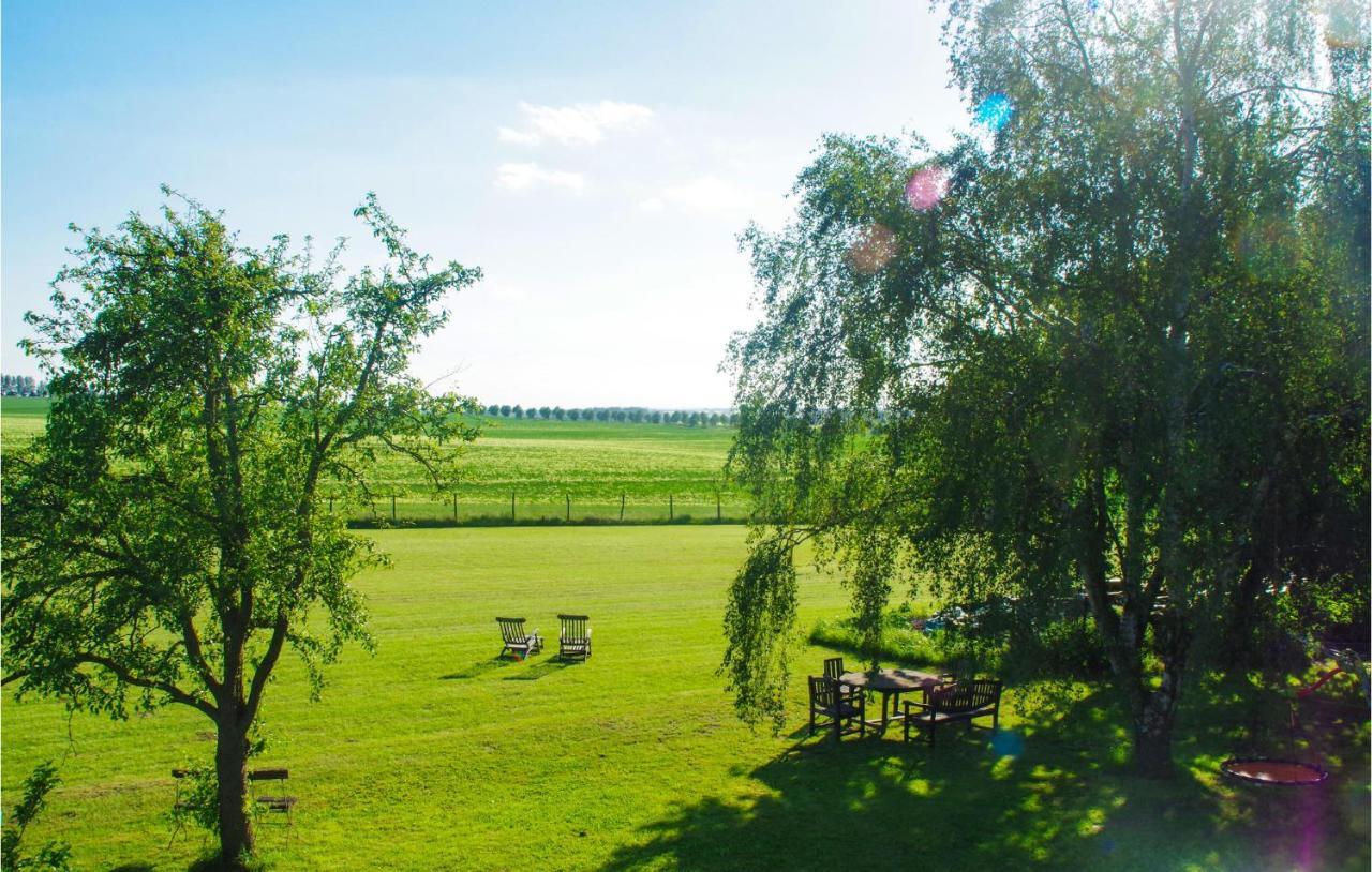 Lovely Home In Am Salzhaff With Kitchen Pepelow Exteriör bild