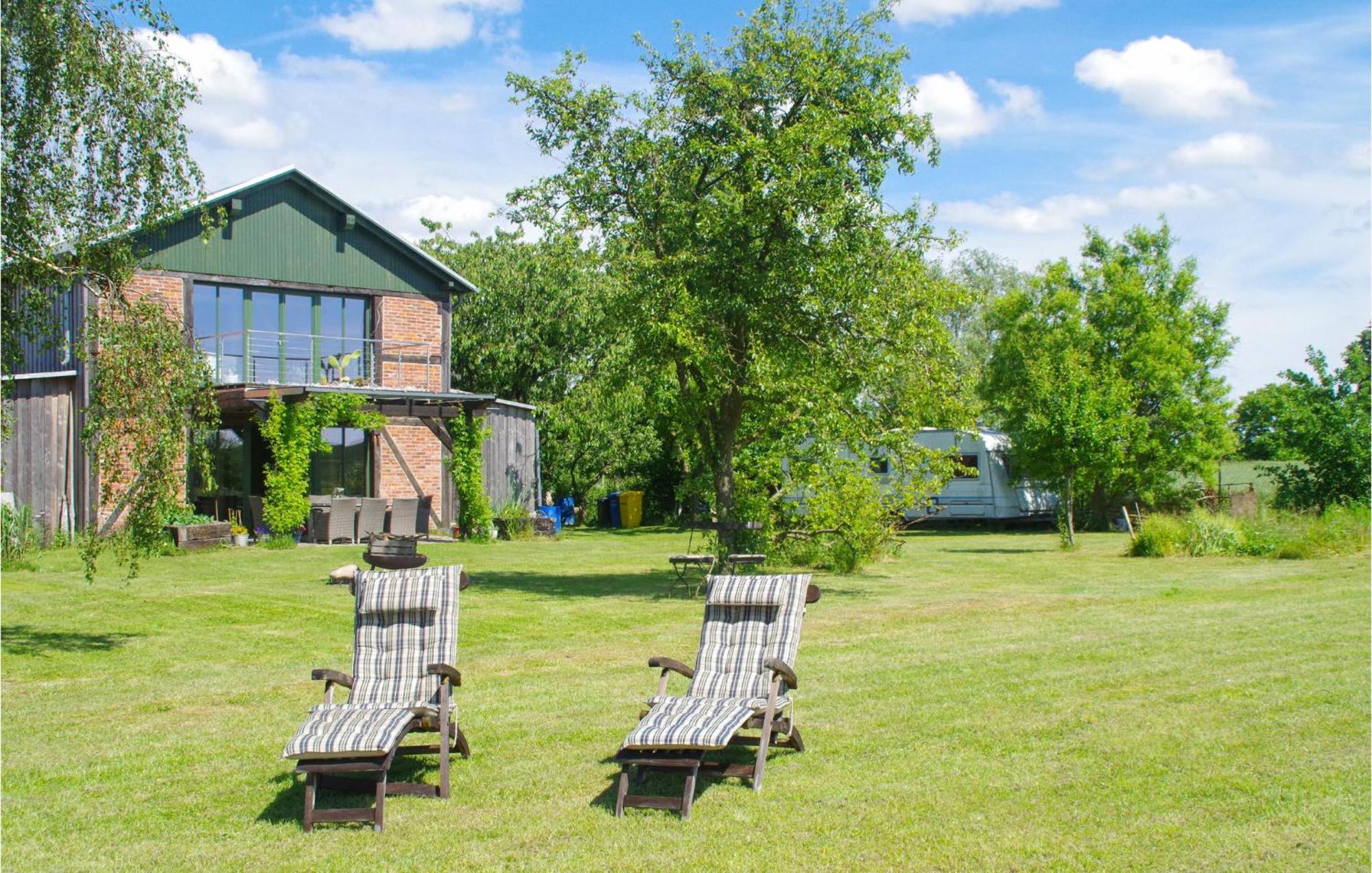 Lovely Home In Am Salzhaff With Kitchen Pepelow Exteriör bild